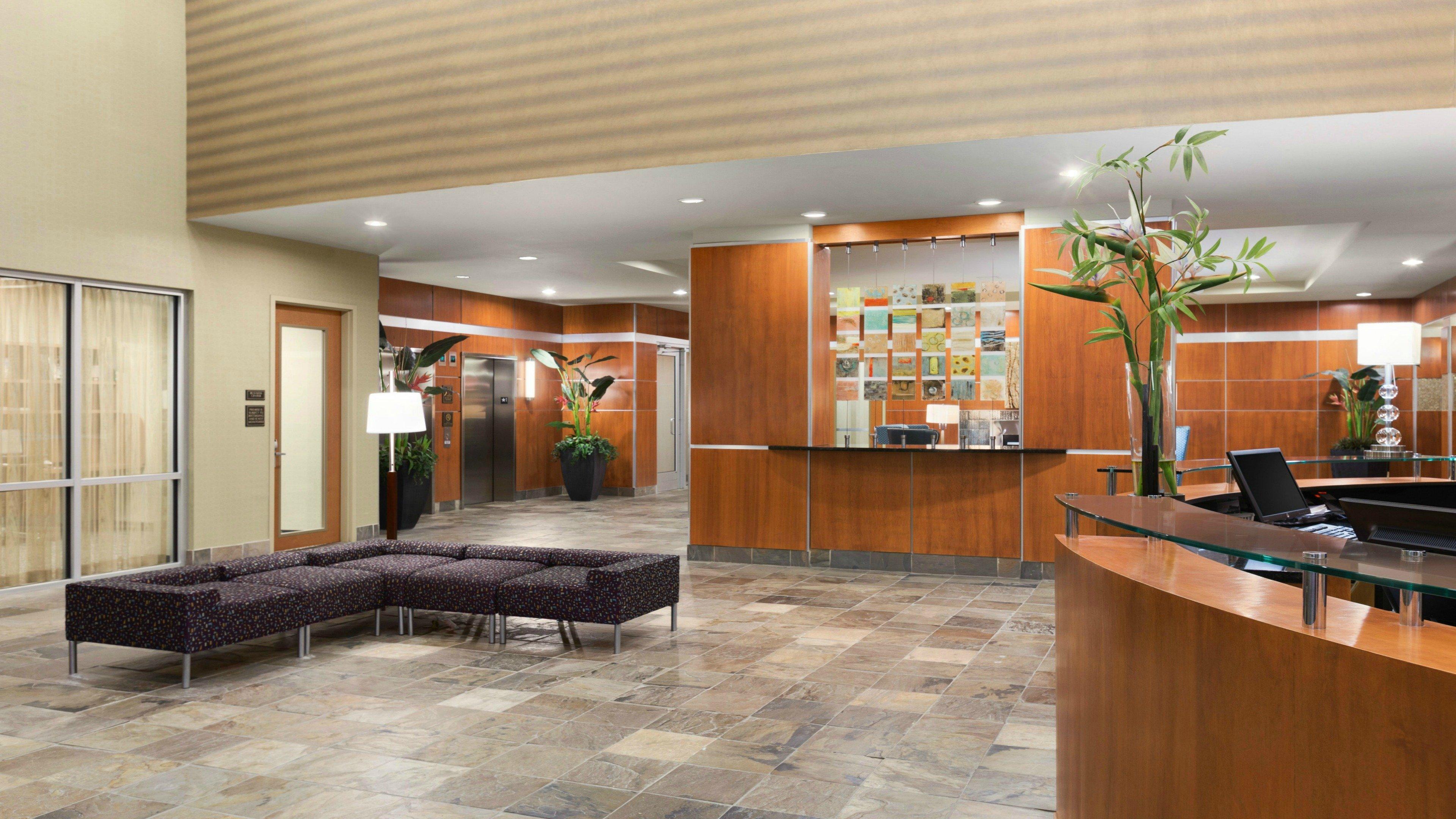 Holiday Inn Hotel & Suites Gateway By Ihg Williamsburg Bagian luar foto