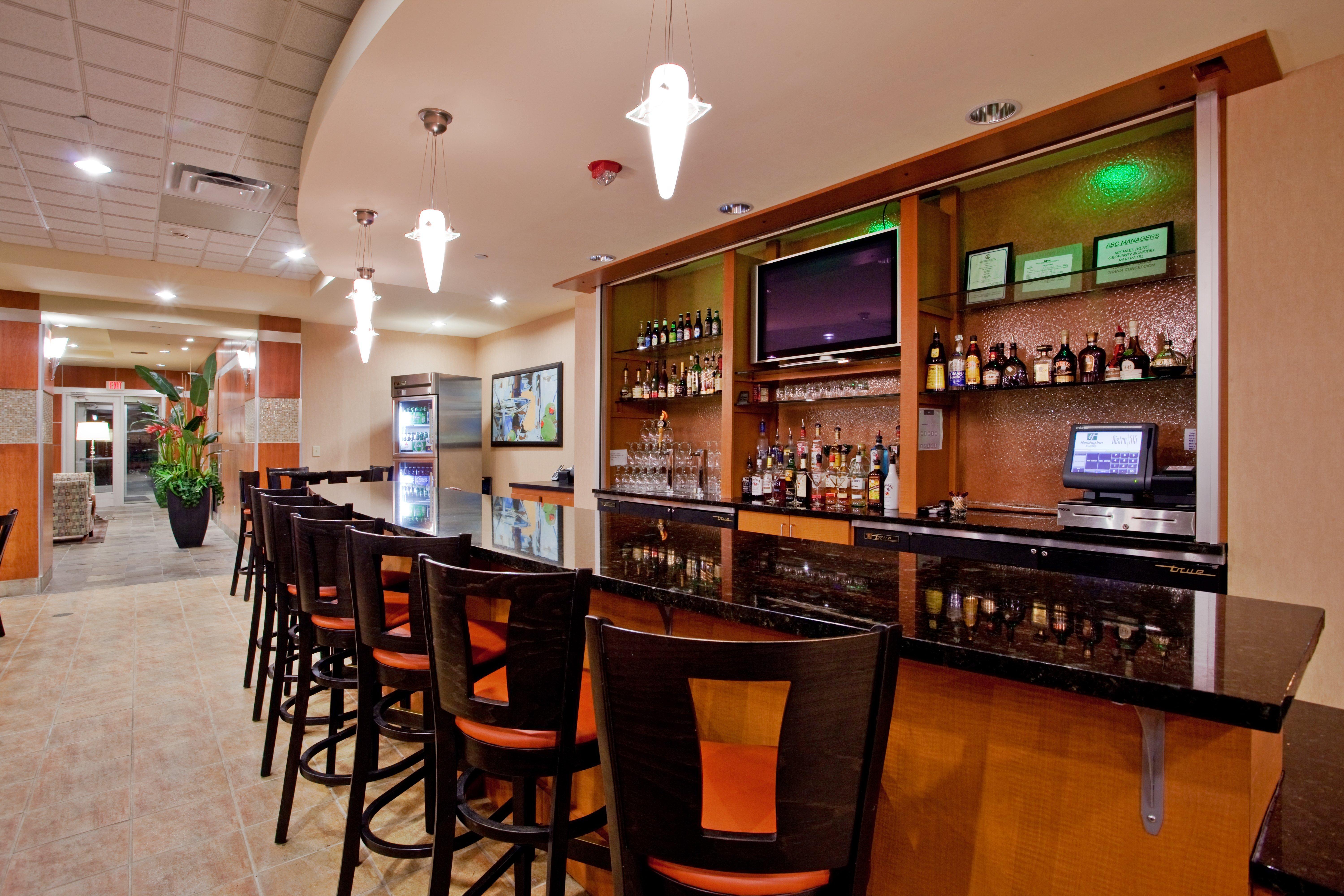 Holiday Inn Hotel & Suites Gateway By Ihg Williamsburg Bagian luar foto