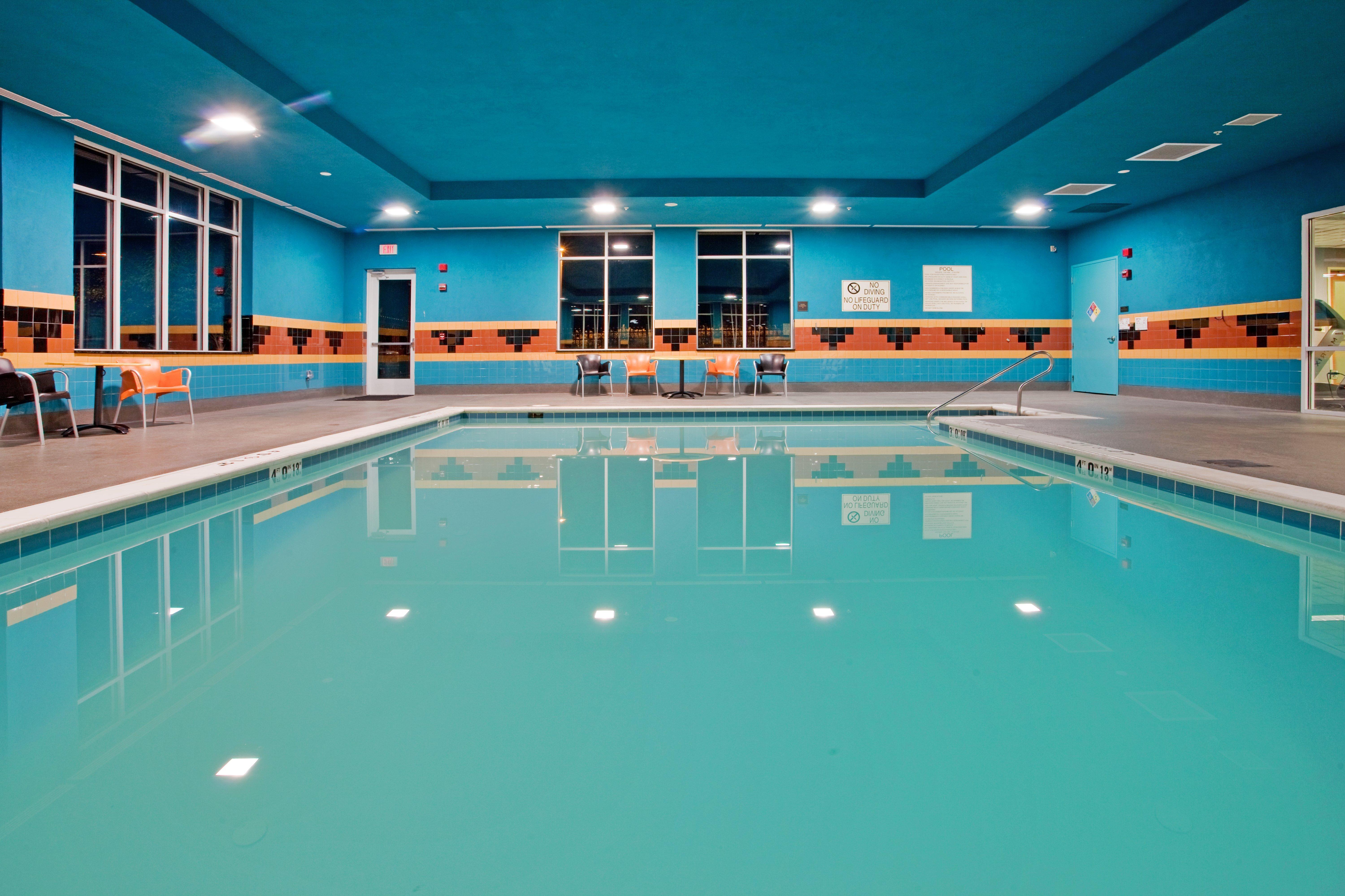 Holiday Inn Hotel & Suites Gateway By Ihg Williamsburg Bagian luar foto